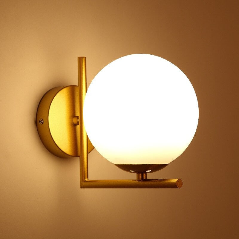 Design Moon Wandlamp – Elegante Bedlamp met Luxe Glazen Bol